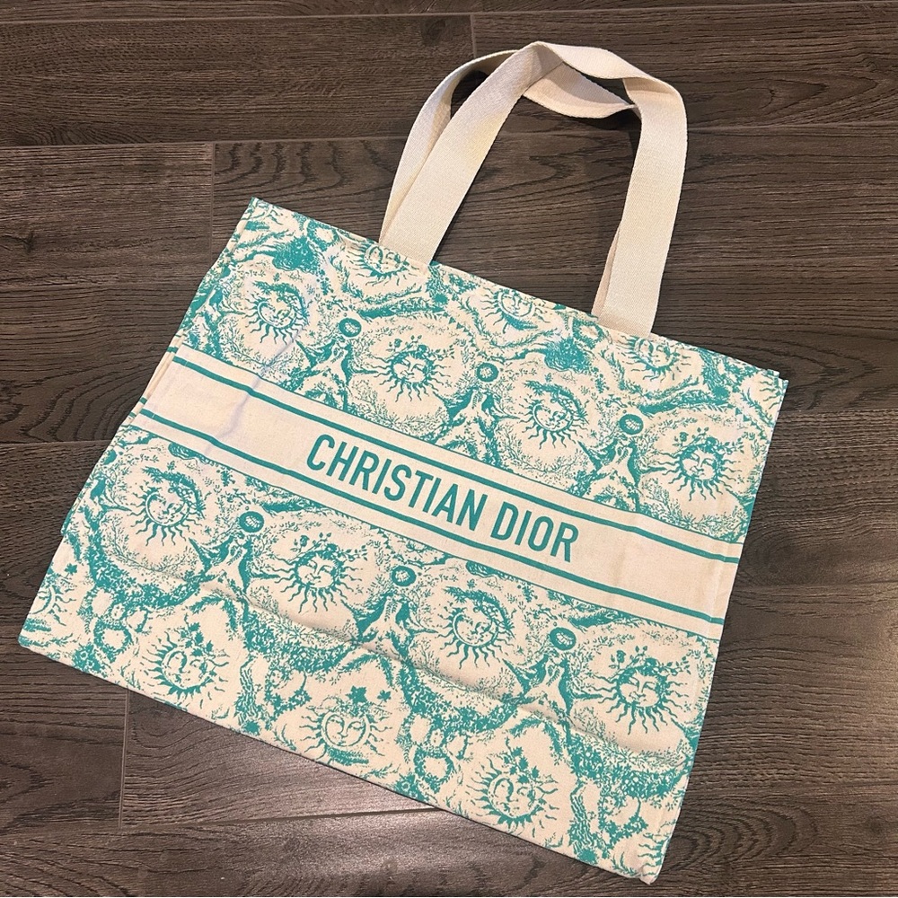 Dior Cosmetics Tote Bag - Picture 3 of 10